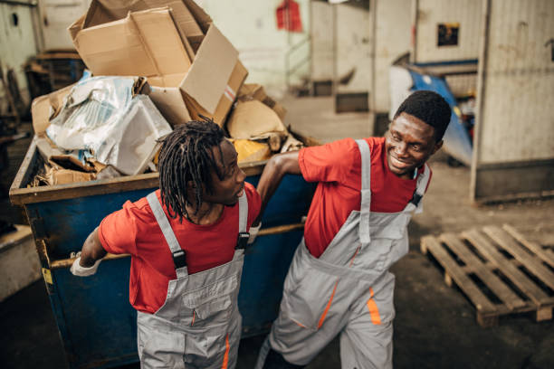 Best Yard Waste Removal  in Sullivan, IL
